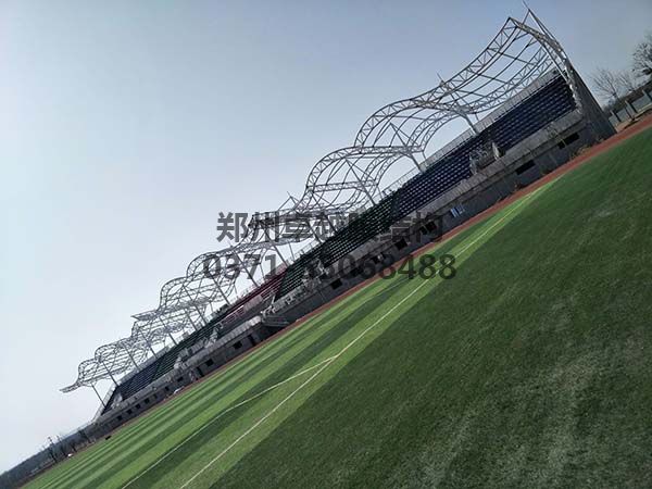三門峽社會管理學院膜結(jié)構(gòu)看臺罩棚鋼構(gòu)整體照