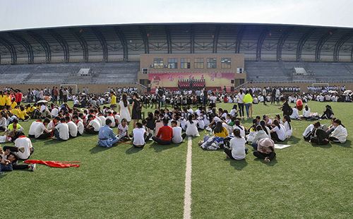 濮陽醫(yī)學高等?？茖W校膜結構看臺設計效果圖