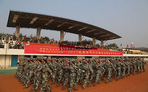 濮陽職業(yè)技術學院看臺（主席臺）罩棚現狀