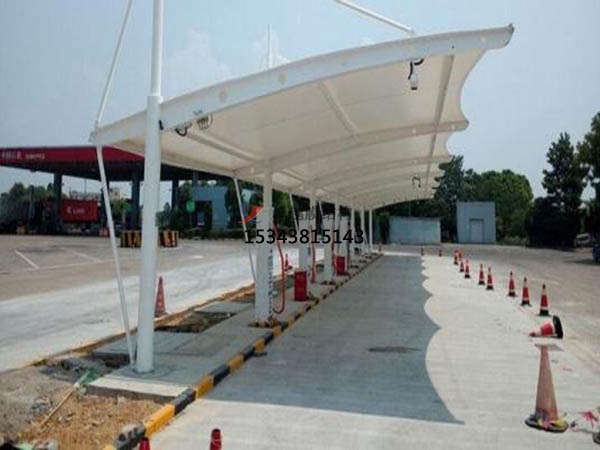 膜結(jié)構(gòu)車(chē)棚安裝的注意事項(xiàng)