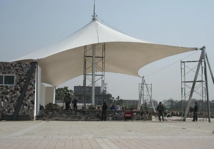 不看不知道，膜結(jié)構(gòu)車(chē)棚的好處這么多