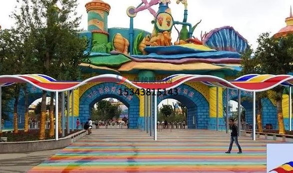 許昌景區(qū)極限旱滑游樂(lè)場(chǎng)彩色張拉膜銷(xiāo)售