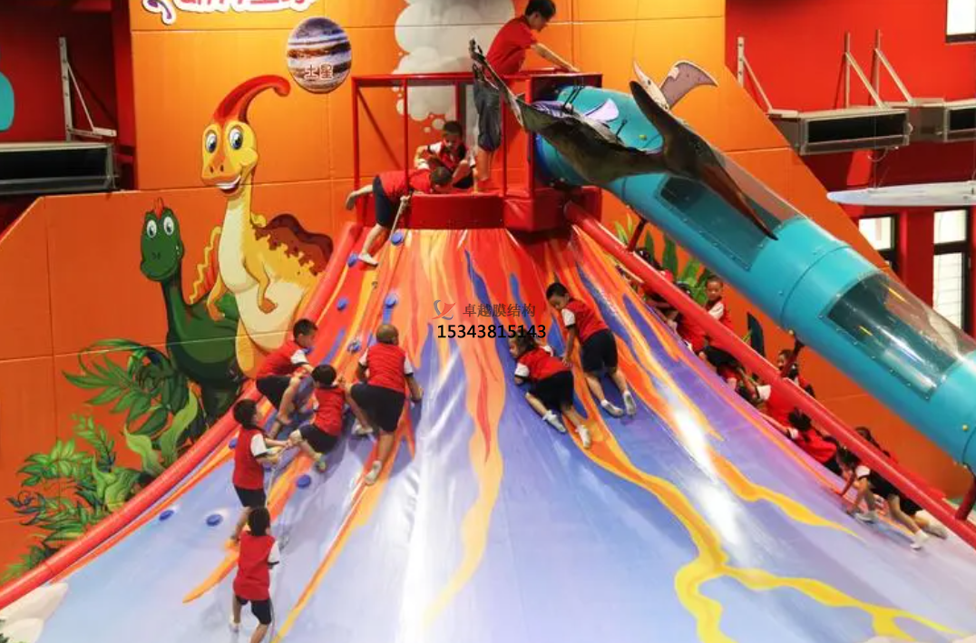 彩膜火山攀巖生產(chǎn)廠家如何選擇？