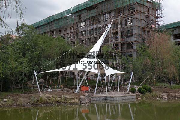西安張拉膜遮陽棚生產(chǎn)廠家設(shè)計施工【西安外國語大學張拉膜遮陽棚】等項目