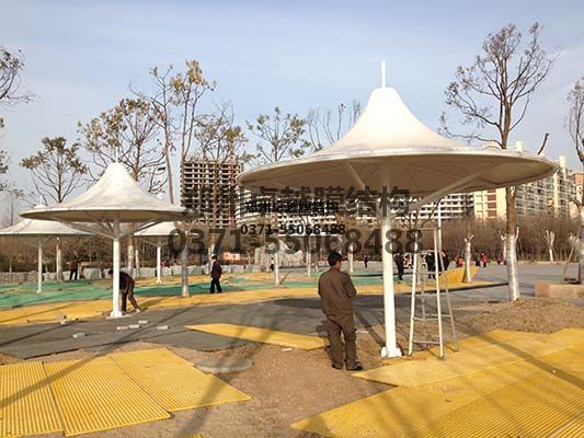 西安張拉膜遮陽棚生產(chǎn)廠家設(shè)計施工【西安鐵道學校張拉膜遮陽棚】等項目