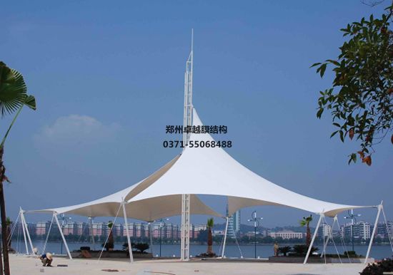 膜結(jié)構(gòu)地下車庫入口保潔